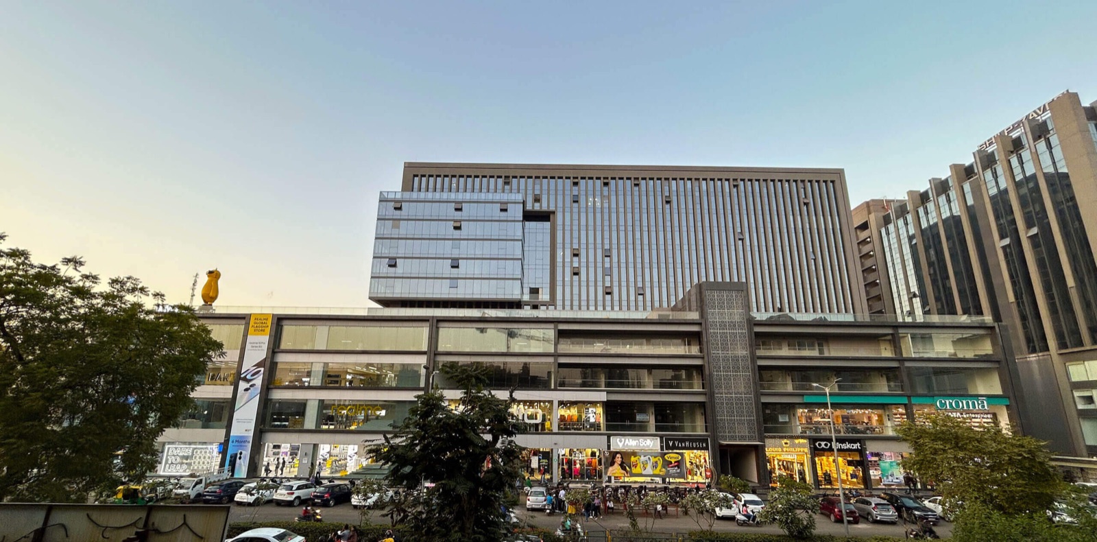 Iconic Shyamal — Shyamal Cross Roads, Ahmedabad, photo 7